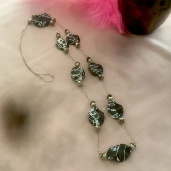 Fashion White & Black With Silver Chain Wrap Layer Necklace - Picture 6 of 10